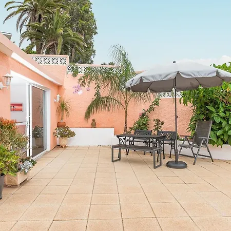 Private Large Bungalow 100m *