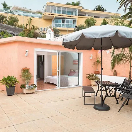 Private Large Bungalow 100m *