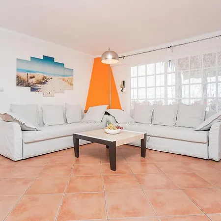 'bloom' Peaceful Beachside Bungalow Apartment